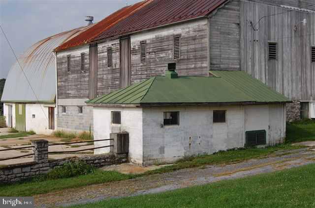 2007 Walnut Bottom Road Carlisle, PA 17015 - Photo 2 of 3 Gallery Image 2