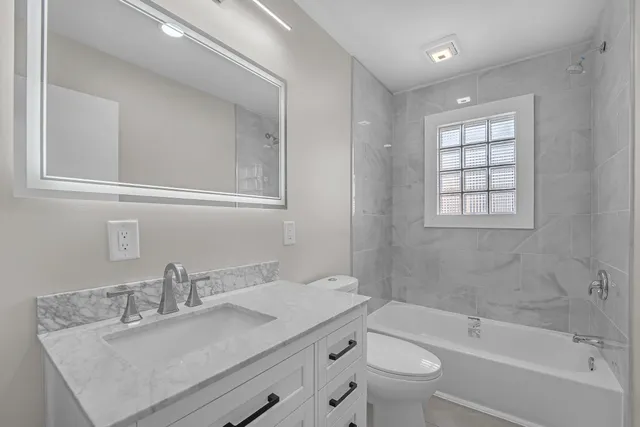 $276,900 | 4117 North 92nd Street, Wauwatosa, WI 53222