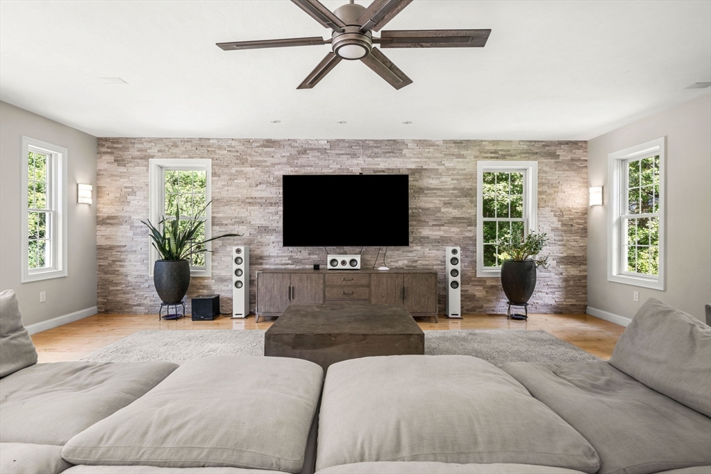 9 Grandview Road North Reading, MA 01864 - Photo 32 of 42 Gallery Image 32