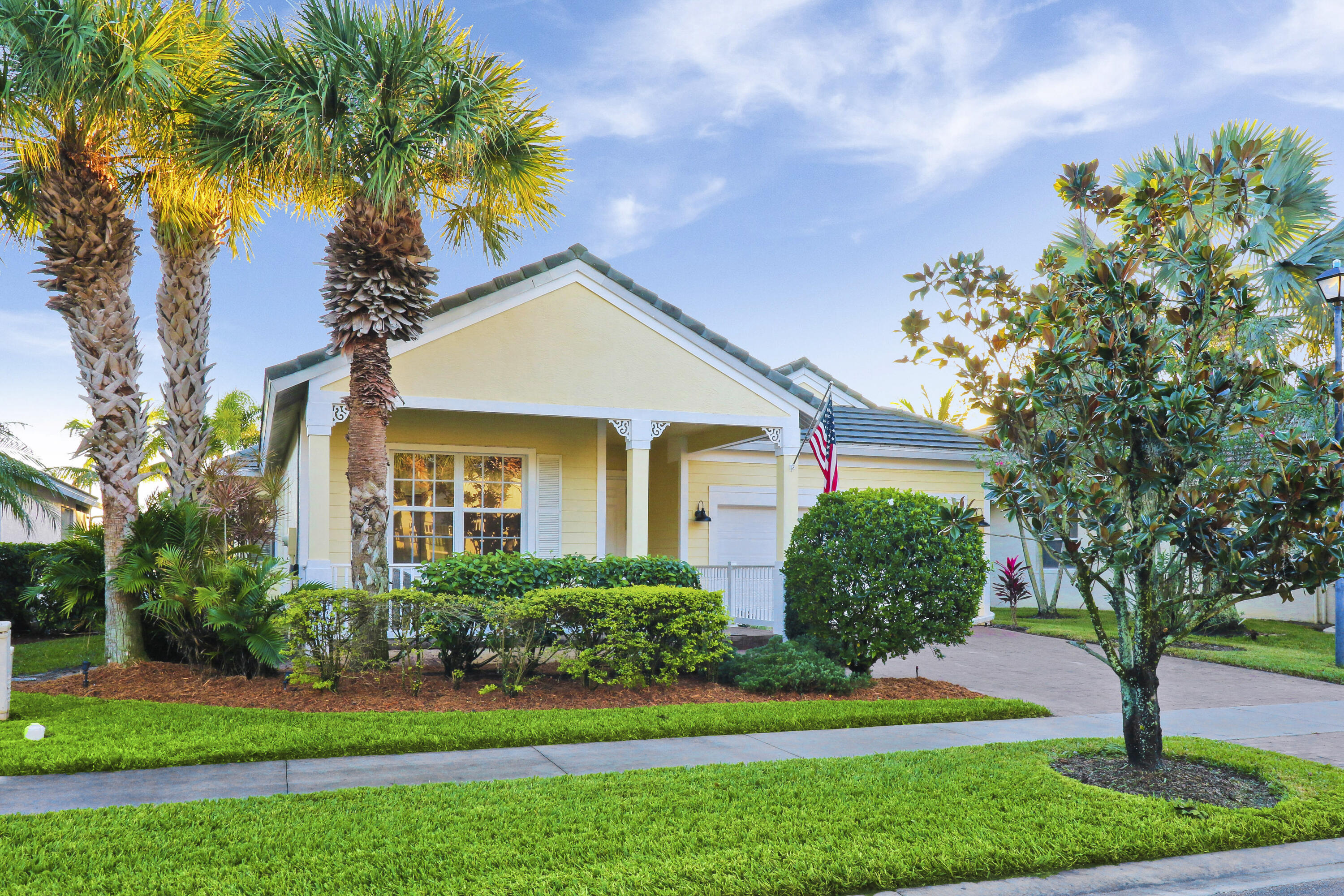 195 Northwest Willow Grove Ave  