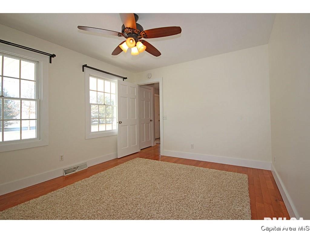 12700 Manning Road Glenarm, IL 62536 - Photo 15 of 32