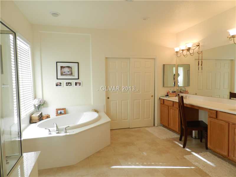 853 Wintersweet Road Henderson, NV 89015 - Photo 10 of 32 Master Bath/Spa.