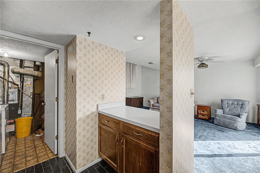 10851 Rosehill Road Overland Park, KS 66210 - Photo 12 of 28