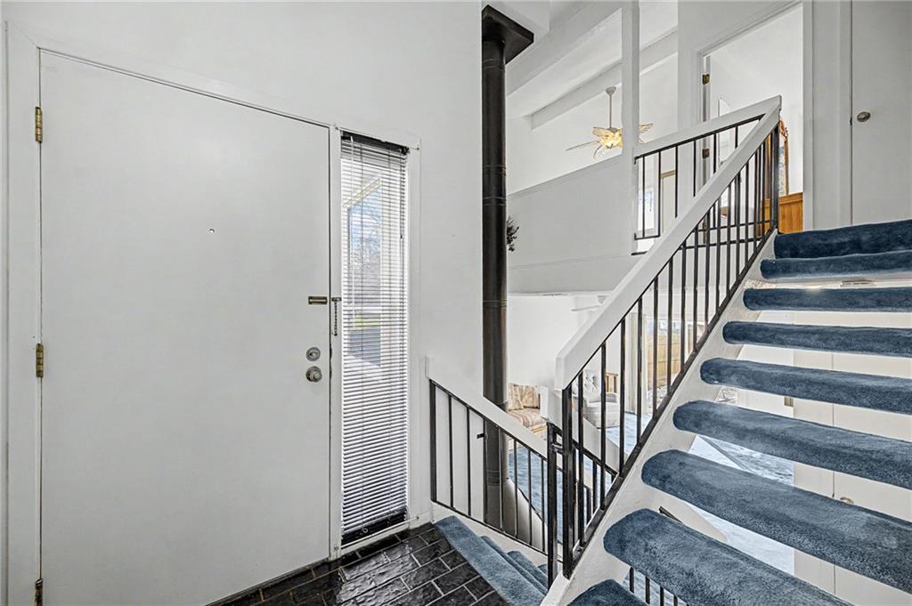 10851 Rosehill Road Overland Park, KS 66210 - Photo 2 of 28