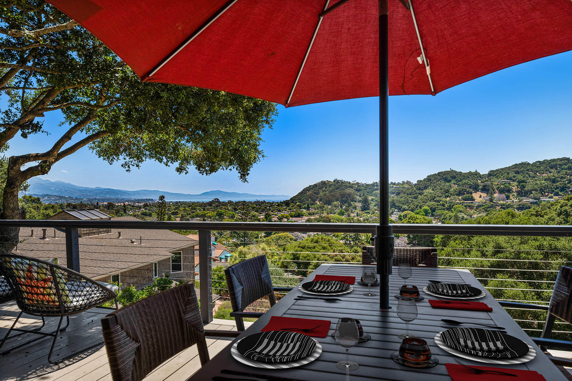 9 Dining deck _ROY7438