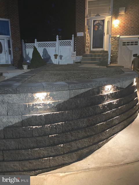 3599 C Nottingham Lane Philadelphia, PA 19114 - Photo 7 of 58 EP Henry Wall Lights