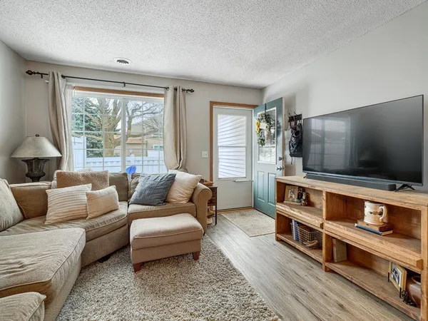 $209,000 | 15724 Flackwood Trail, Apple Valley, MN 55124