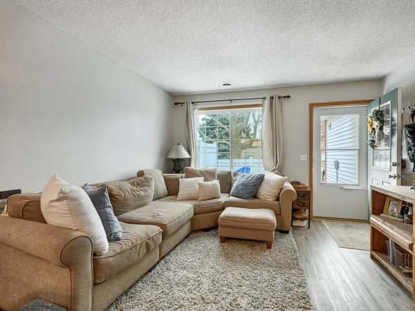 $209,000 | 15724 Flackwood Trail, Apple Valley, MN 55124