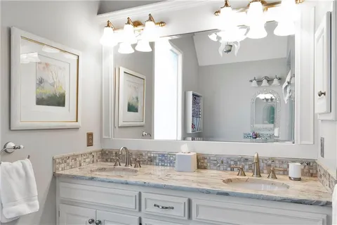 $815,000 | 12604 Meadow Lane, Leawood, KS 66209