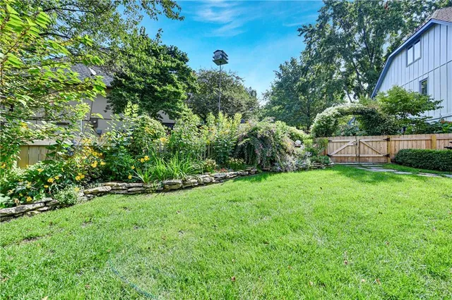 $815,000 | 12604 Meadow Lane, Leawood, KS 66209