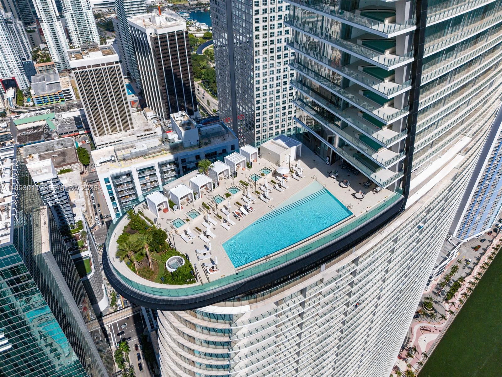 300 Biscayne Blvd Way, Unit 2103 Miami, FL 33131 - Photo 36 of 41 a view of balcony