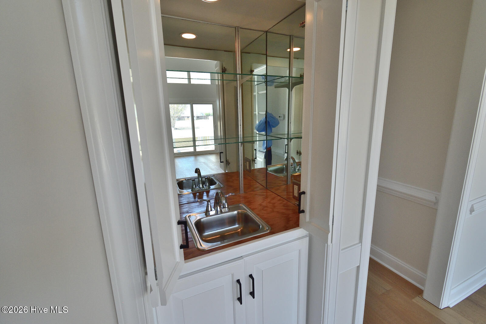 3631 Summer Walk Road Rocky Mount, NC 27804 - Photo 21 of 34 wet bar in living room
