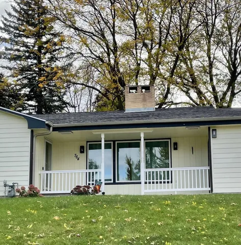 $250,000 | 784 Highland Road, Windom, MN 56101
