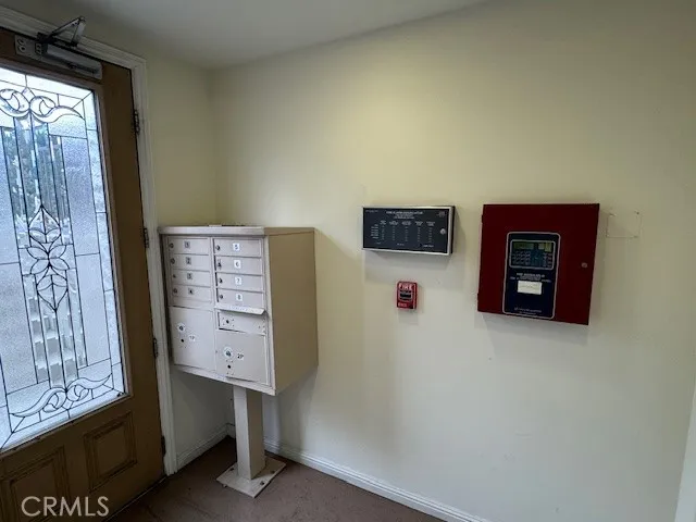 a view of an entryway with wall