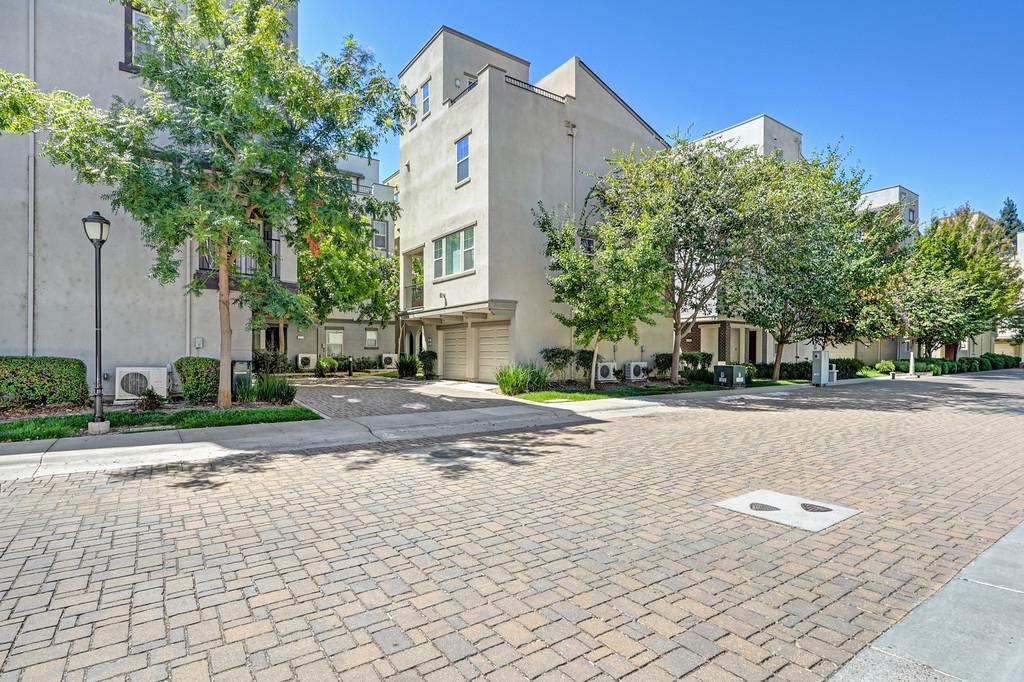 450 Tailoff Lane Sacramento, CA 95818 - Photo 39 of 43 Gallery Image 39