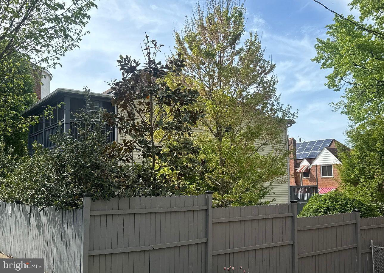 4818 Sheriff Road Northeast Washington, DC 20019 - Photo 2 of 36