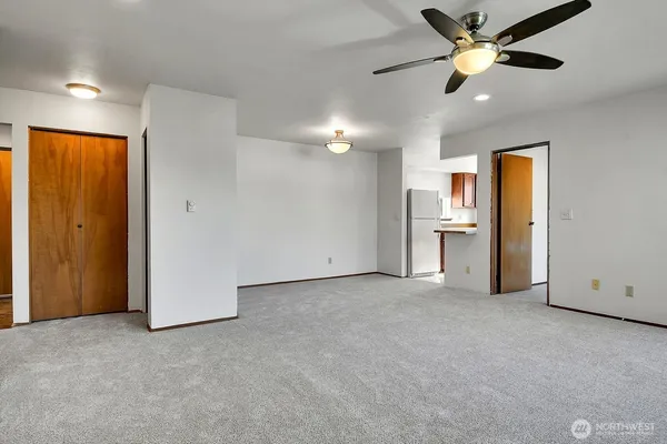 $289,000 | 21937 7th Avenue South, Unit 216, Des Moines, WA 98198