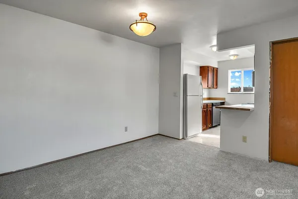 $289,000 | 21937 7th Avenue South, Unit 216, Des Moines, WA 98198