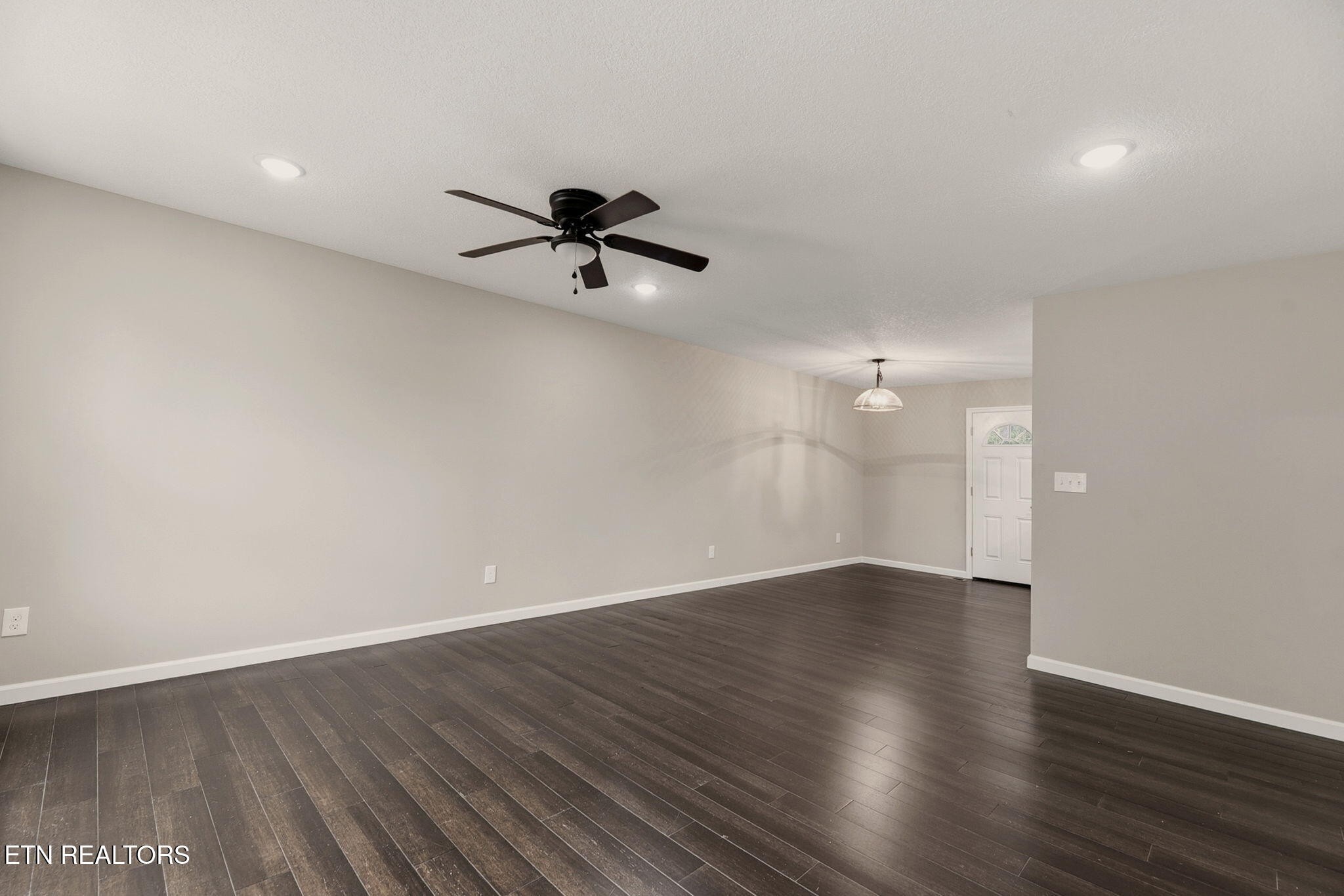 705 New Clear Branch Road Rocky Top, TN 37769 - Photo 4 of 28