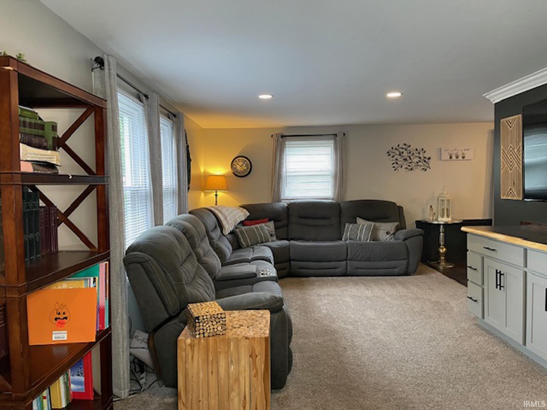 5211 Martinique Road Fort Wayne, IN 46815 - Photo 4 of 36 Gallery Image 4