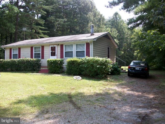 5241 Dickerson Road Partlow, VA 22534 - Photo 11 of 20 Spacious driveway
