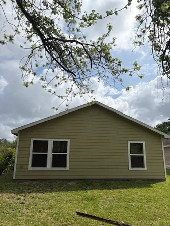 $1,675 | 619 North Vionett Lane, Texas City, TX 77591