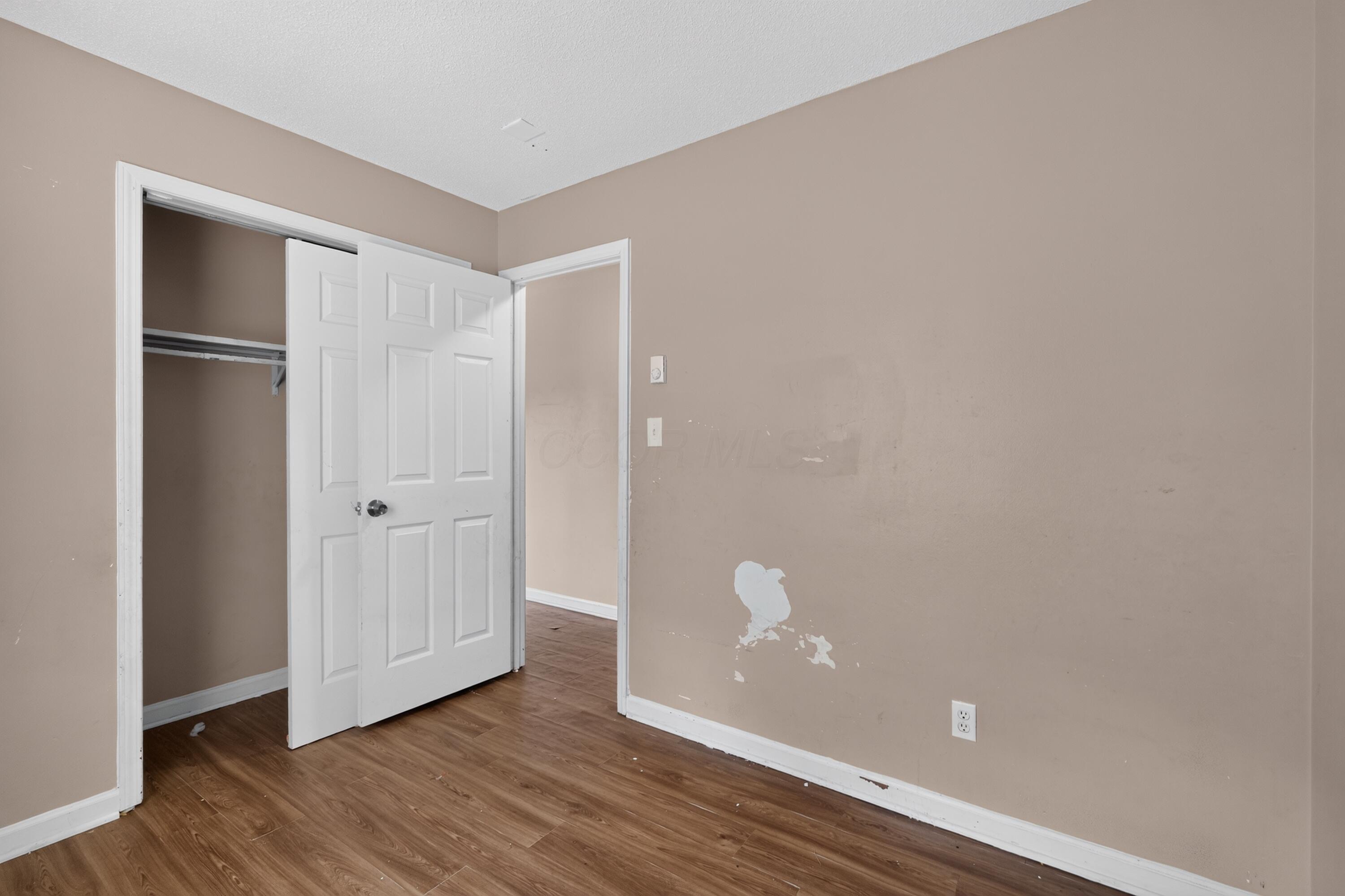 2106 Sagamore Road Columbus, OH 43219 - Photo 10 of 16 10_2106_Sagamore_Rd-Bedroom-e-13