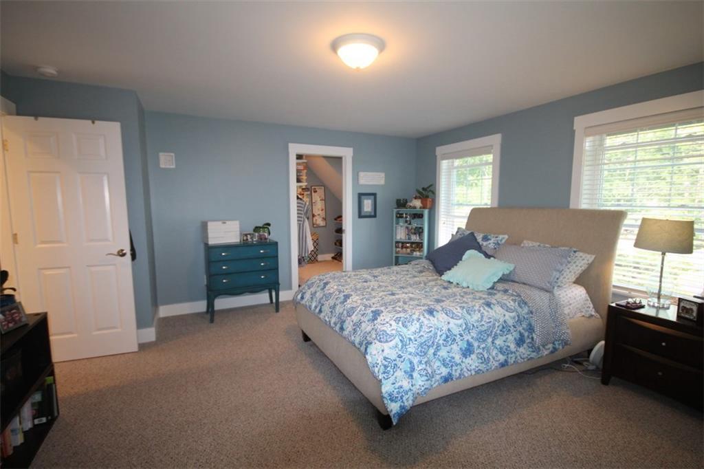8 Meadow Cove Road East Boothbay, ME 04544 - Photo 14 of 25 The master bedroom with walk in...