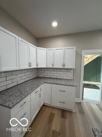 $2,050 | 20 Schiller Street, Indianapolis, IN 46225