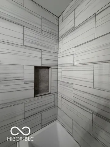 $2,050 | 20 Schiller Street, Indianapolis, IN 46225