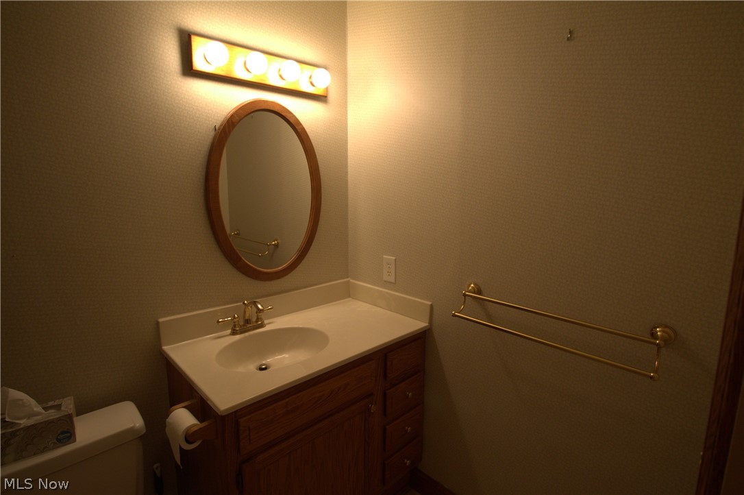 4944 Friar Road, Unit B Stow, OH 44224 - Photo 10 of 33 Downstairs bath