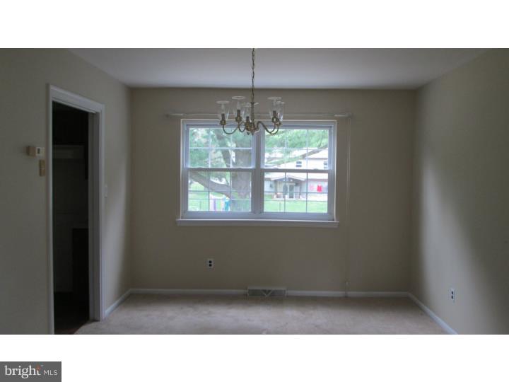 6 Marble Ridge Road Newark, DE 19702 - Photo 3 of 12 Dining Room