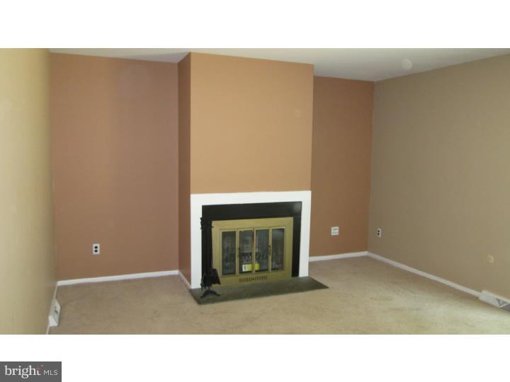 6 Marble Ridge Road Newark, DE 19702 - Photo 5 of 12 Family Room