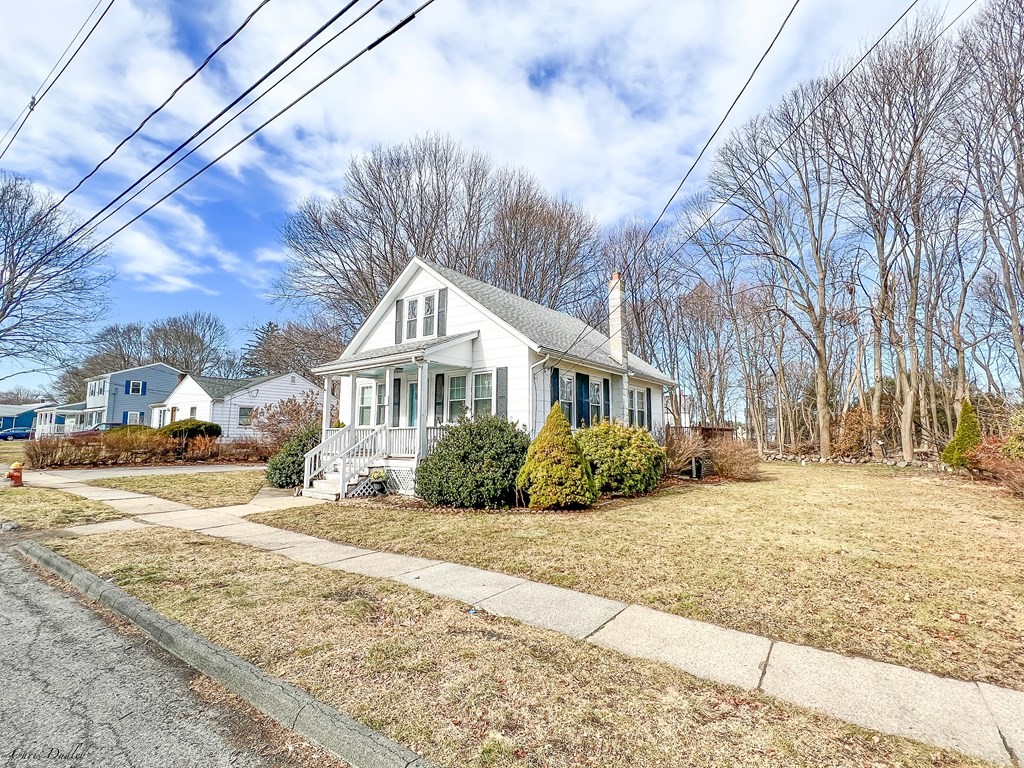 71 Ellsworth Road Peabody, MA 01960 - Photo 4 of 39 Gallery Image 4