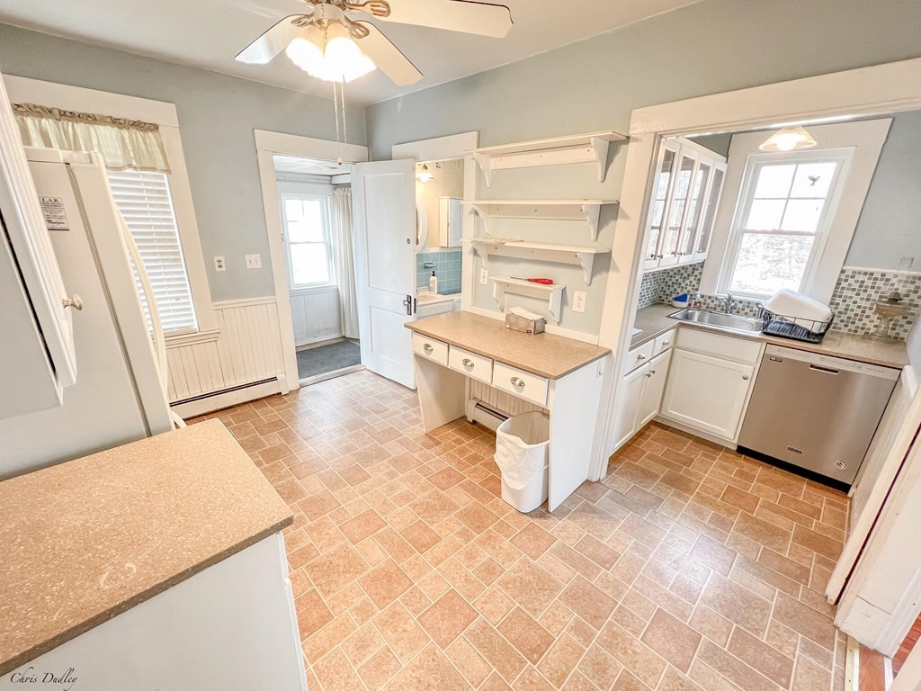 71 Ellsworth Road Peabody, MA 01960 - Photo 6 of 39 Gallery Image 6