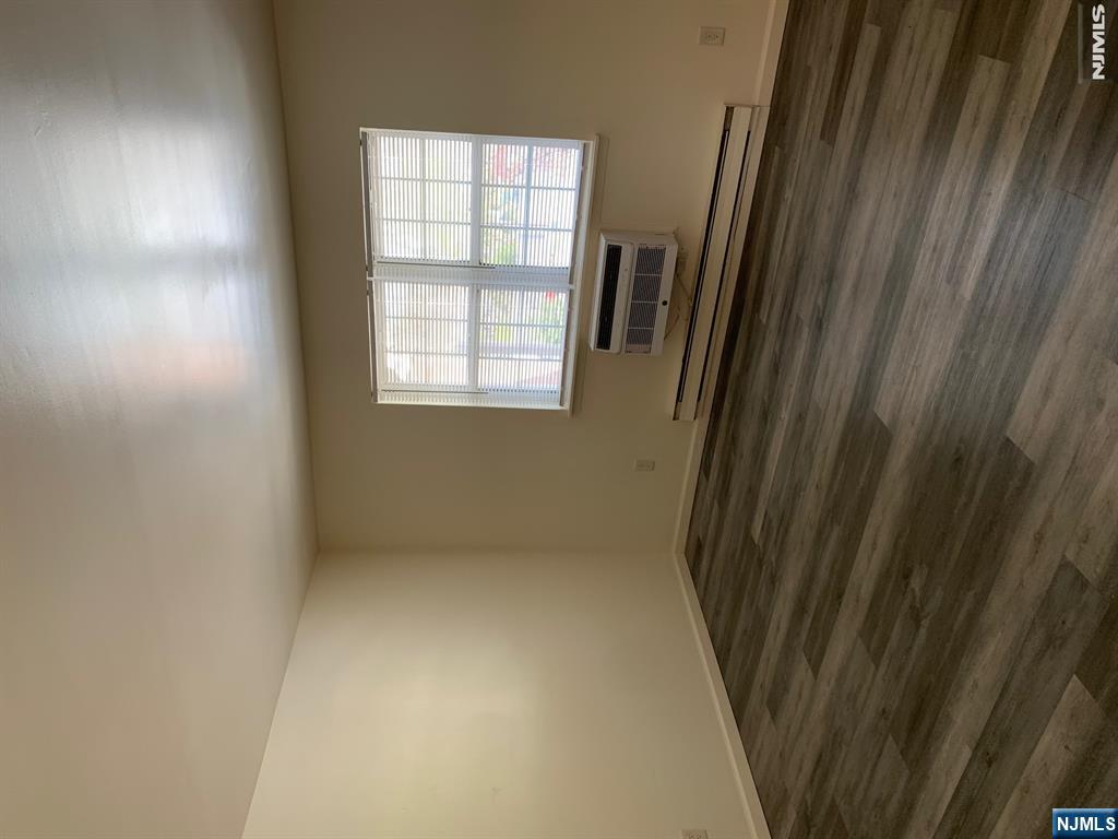 60 D Hawthorne Avenue, Unit D) Park Ridge, NJ 07656 - Photo 16 of 19