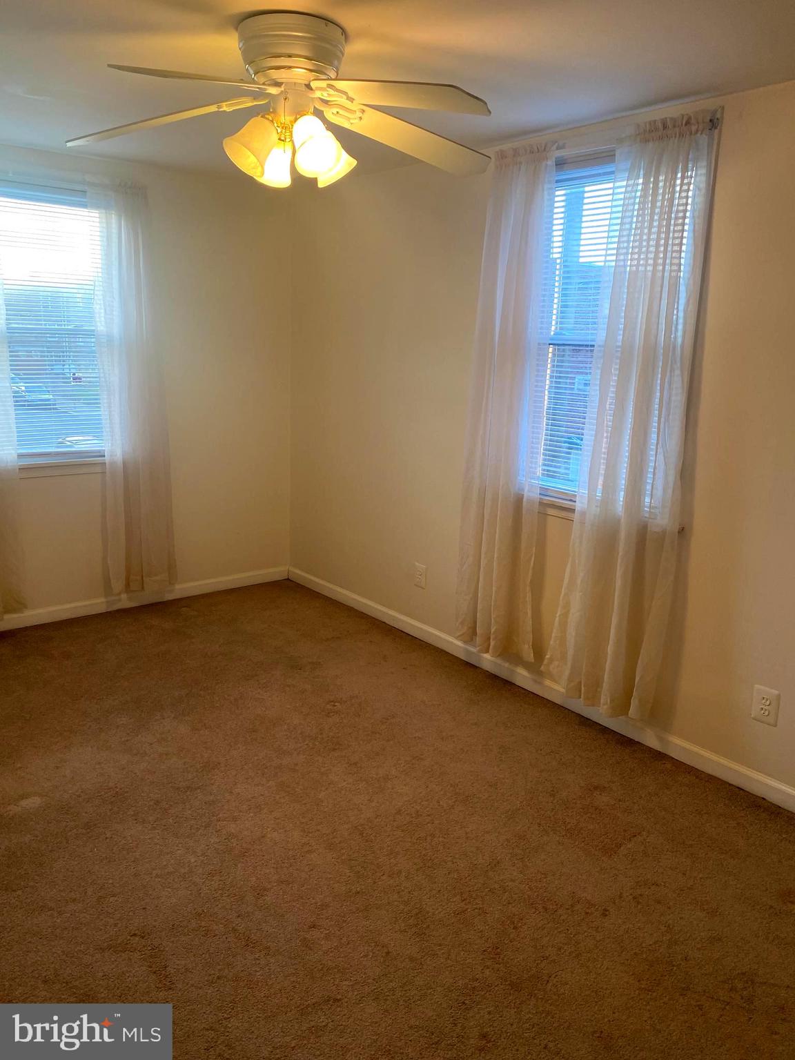 4300 Oakmont Street Philadelphia, PA 19136 - Photo 11 of 19 2nd bedroom