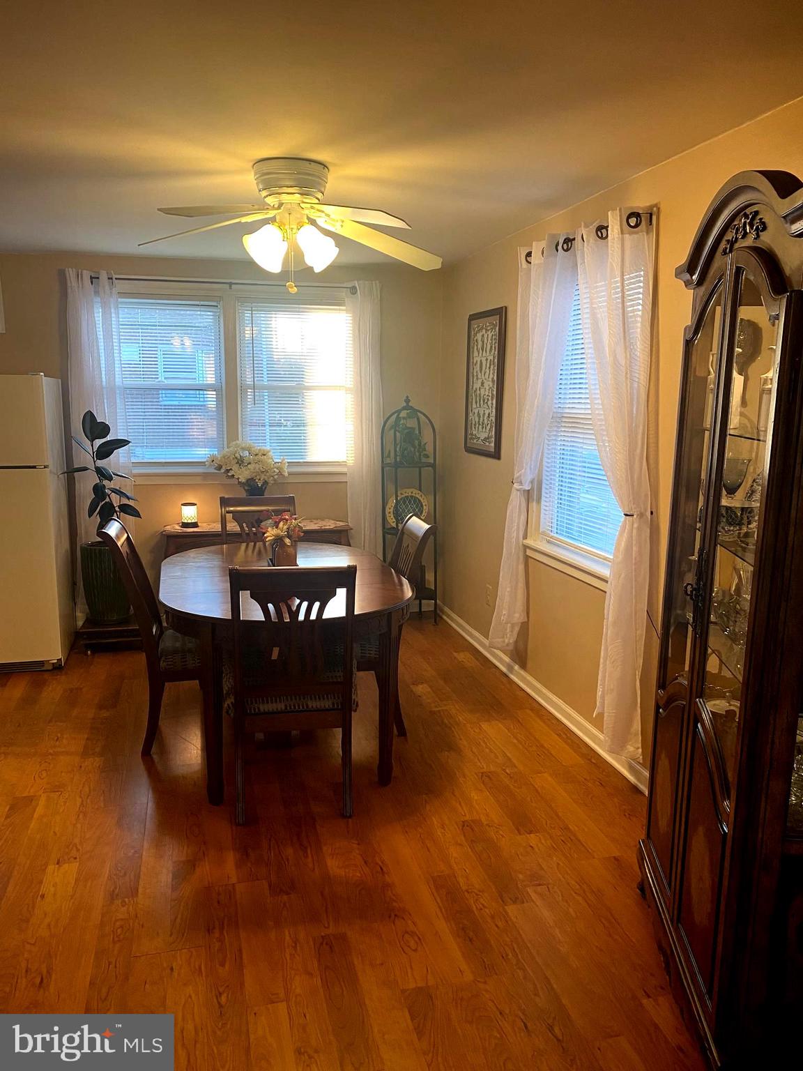 4300 Oakmont Street Philadelphia, PA 19136 - Photo 6 of 19 dining room