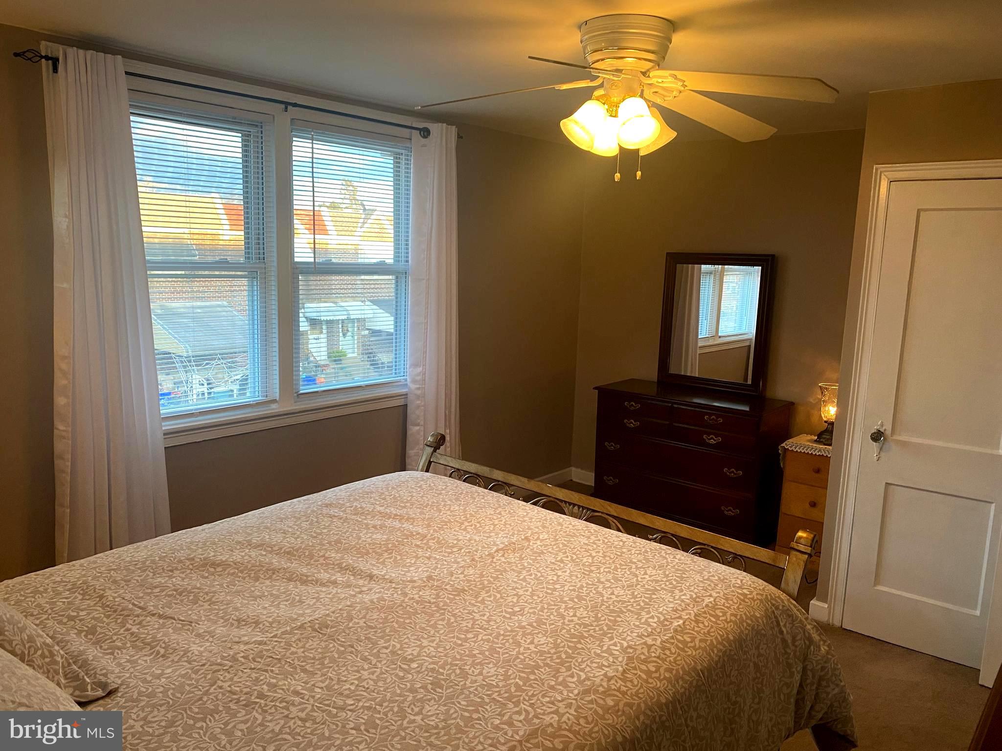 4300 Oakmont Street Philadelphia, PA 19136 - Photo 9 of 19 main bedroom