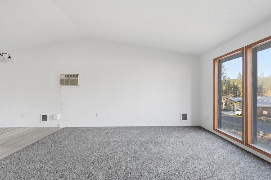 627 South Sunderland Road Spokane Valley, WA 99206 - Photo 5 of 50