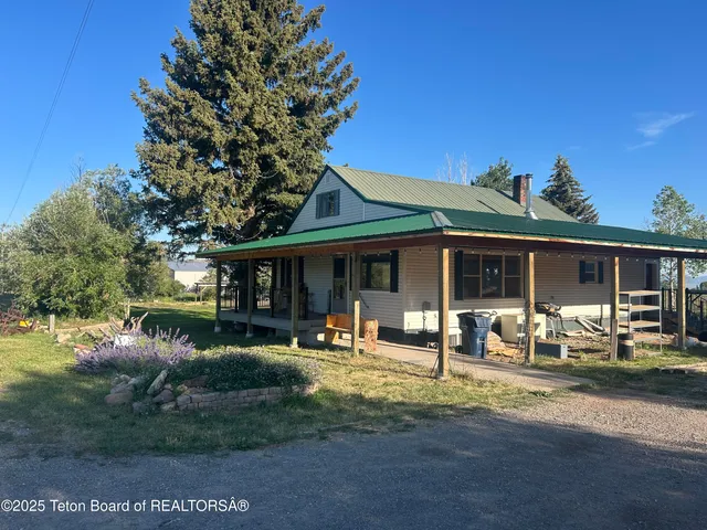 $495,000 | 340 County Road 148, Smoot, WY 83126
