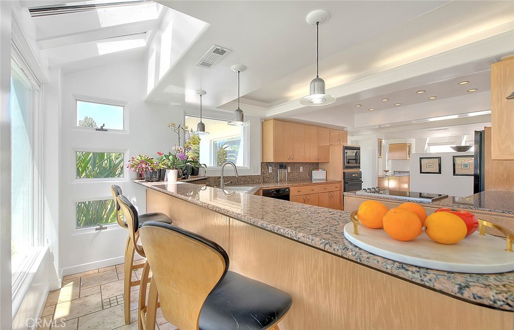 6910 Sandtrack Road Riverside, CA 92506 - Photo 16 of 75