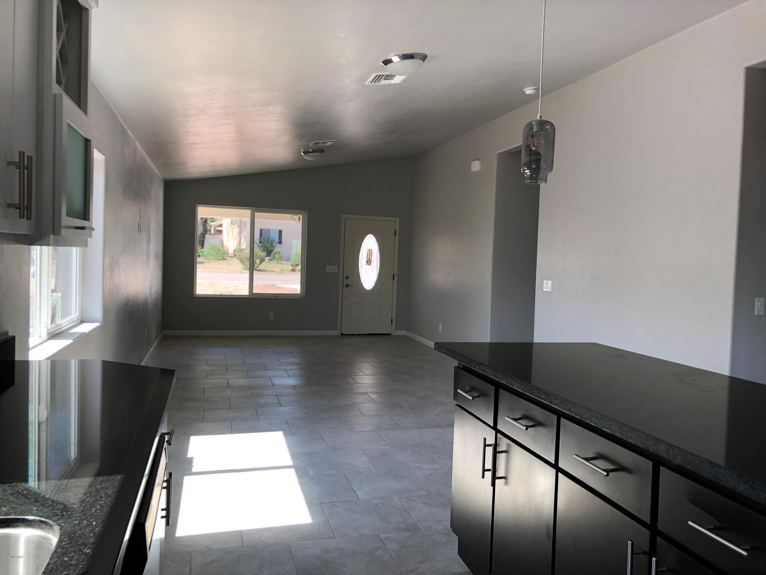 424 Sykes Circle Rio Rico, AZ 85648 - Photo 3 of 9