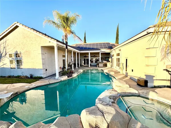 $5,800 | 685 Bradbury Drive, Redlands, CA 92374