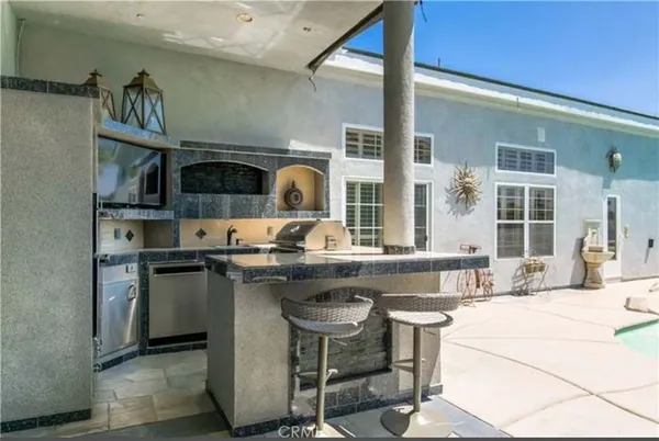 $5,800 | 685 Bradbury Drive, Redlands, CA 92374