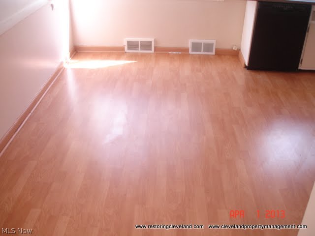 2291-2293 South Overlook Road Cleveland, OH 44106 - Photo 17 of 22 Gallery Image 17