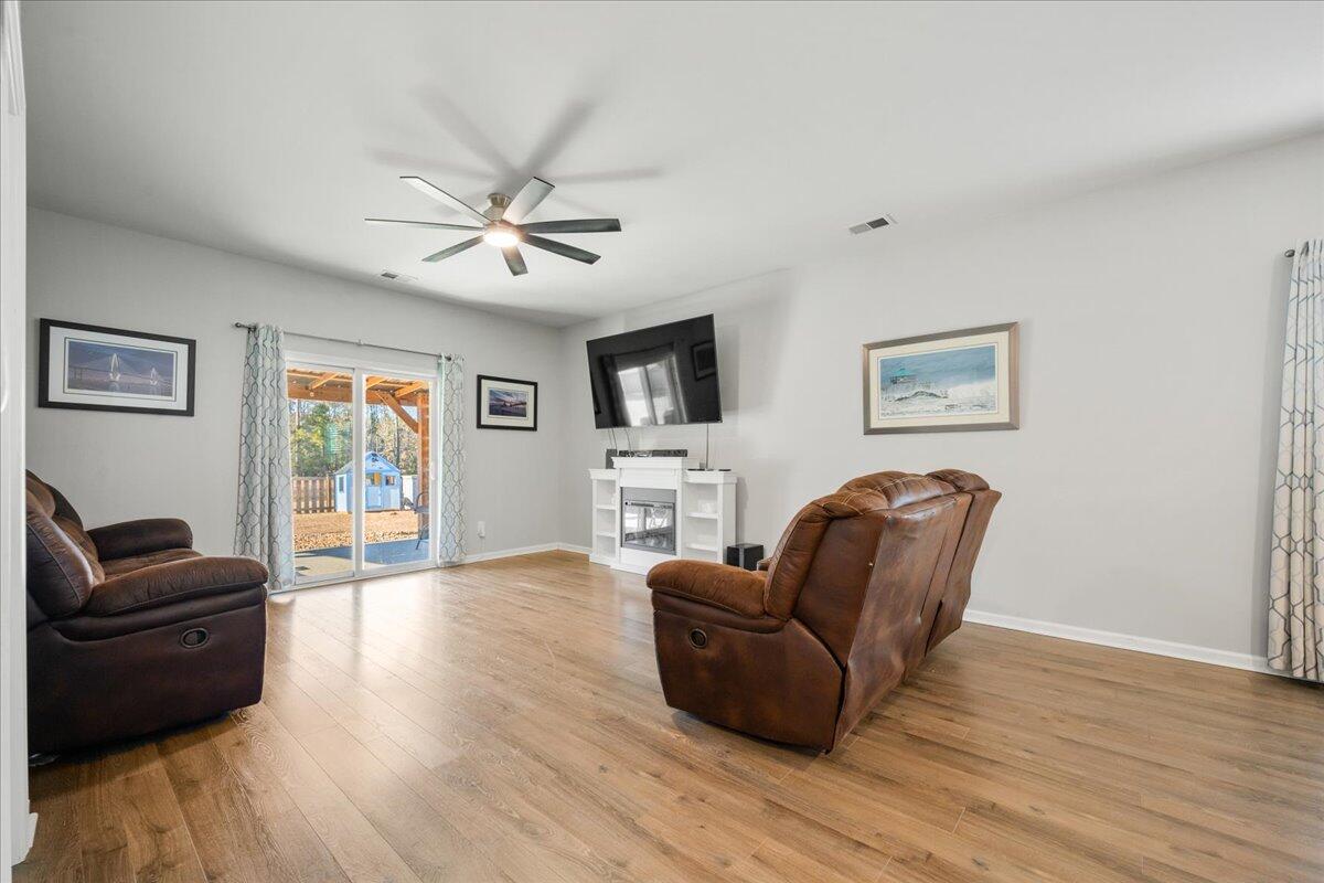473 Spanish Wells Road Summerville, SC 29486 - Photo 11 of 23 13-BARCLAY MEDIA CO --2