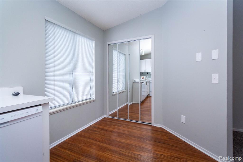 6580 Ridgefield Circle, Unit 202 West Bloomfield, MI 48322 - Photo 15 of 23