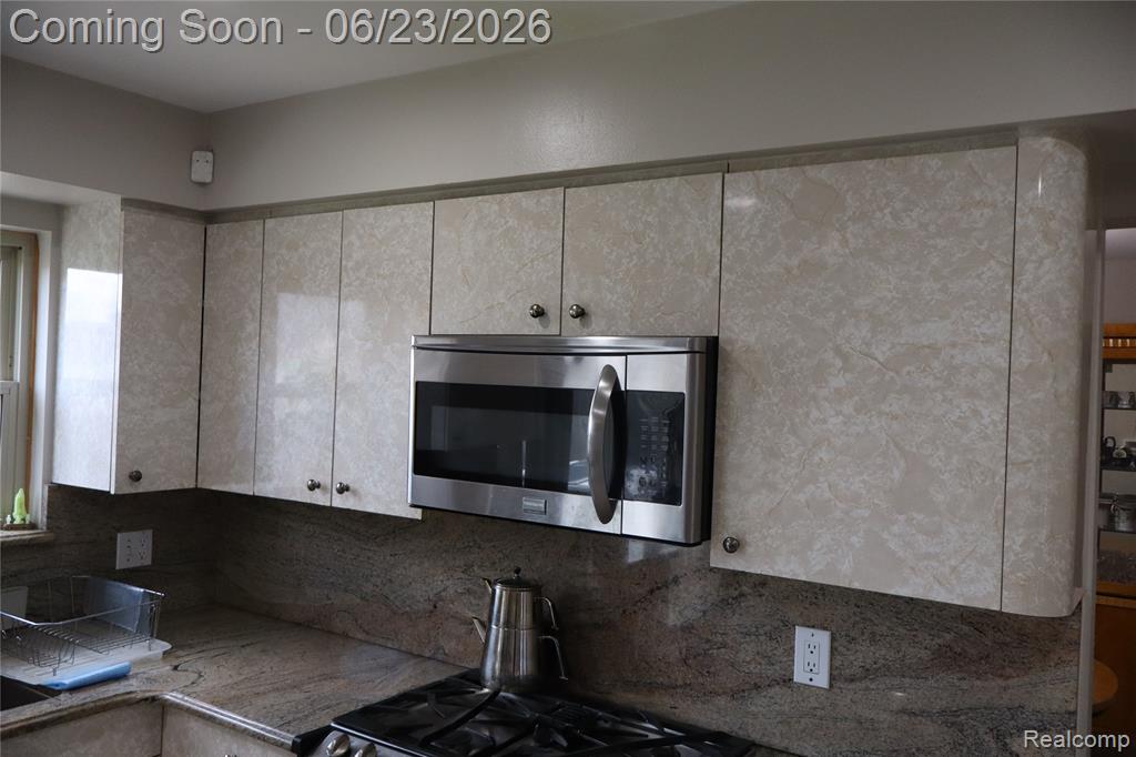 39552 Forbes Drive Sterling Heights, MI 48310 - Photo 22 of 45