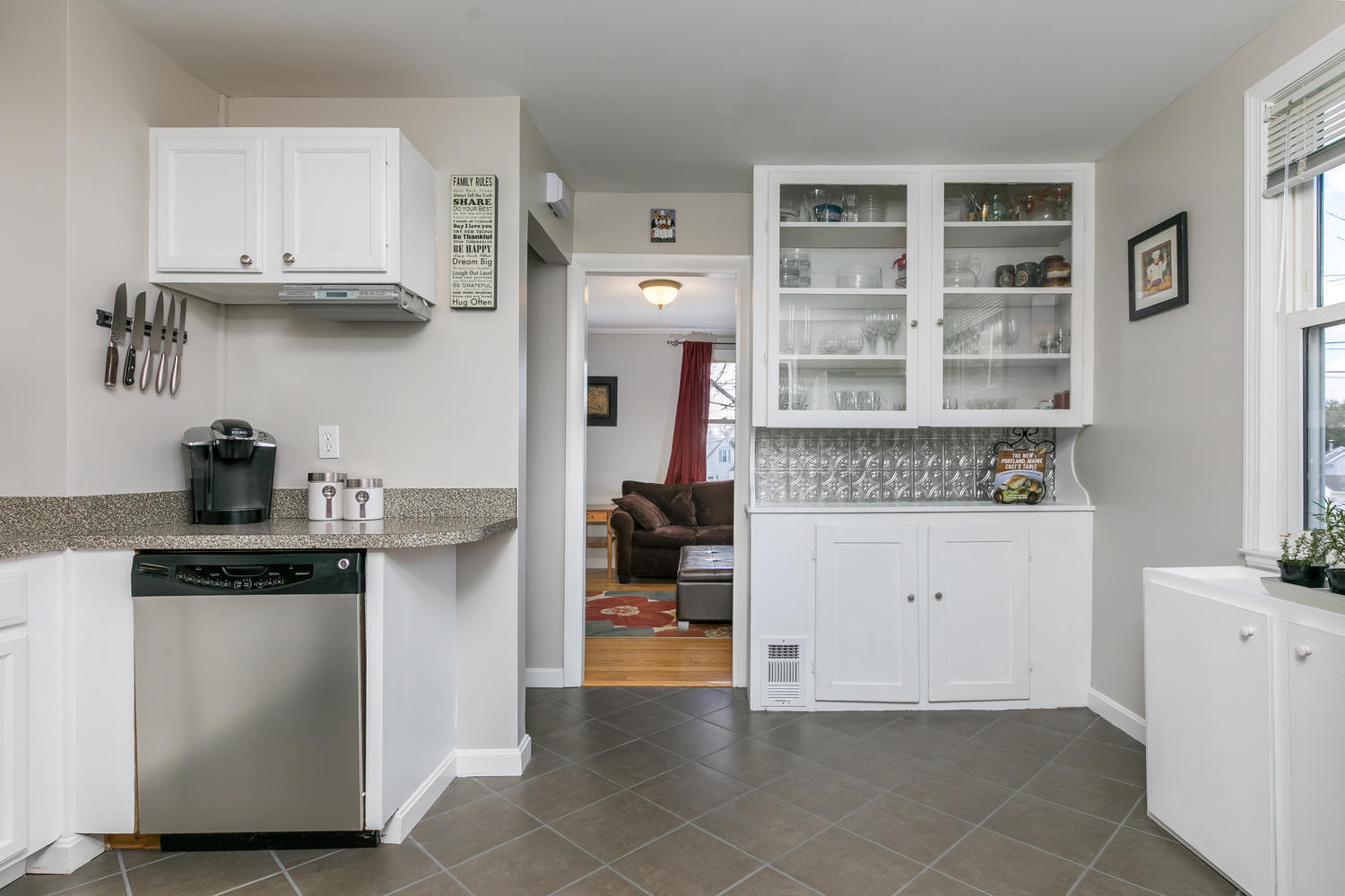 4 Orchard Road Cape Elizabeth, ME 04107 - Photo 10 of 38 4 Orchard Rd Cape Elizabeth ME-large-016